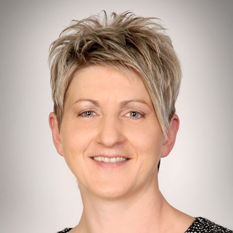 Christina Pöll